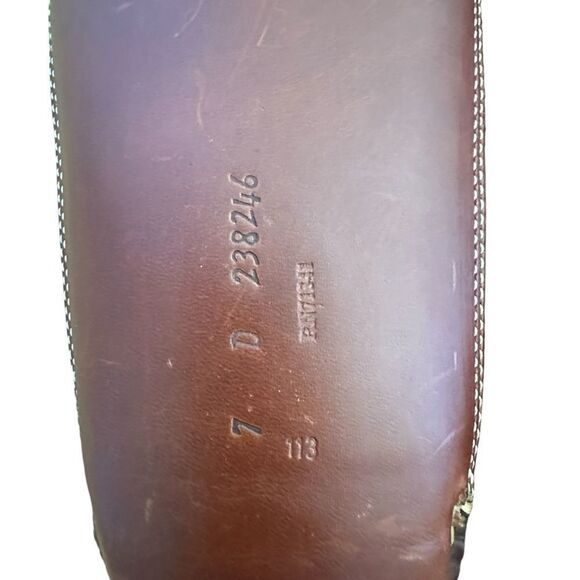 LL Bean - Leather house slip ons ~ size 7 ~ NOTE: ONE SMOOTH, ONE PEBBLED - Picture 7 of 12